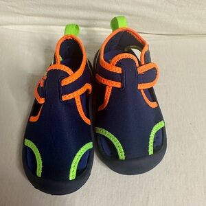 OshKosh B'gosh Navy Water Shoes with Neon Accents NWOT!